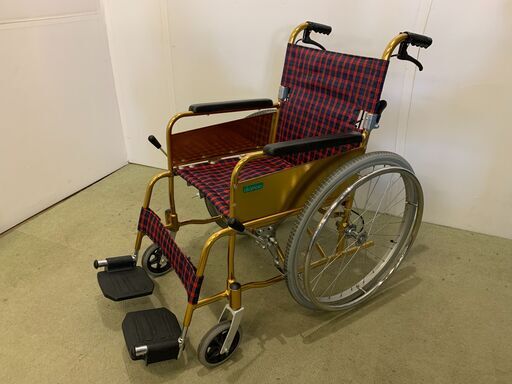 (210114) 【50％値下げ】アルミ製 折りたたみ車椅子 自走式 　介助兼用　ハンドブレーキ付き　②