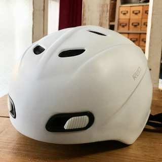 【ネット決済】スノボー用 ヘルメット skycap