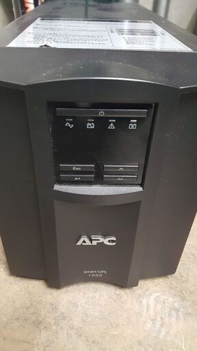 無停電電源装置　APC Smart-UPS 1000 LCD 100V　２台