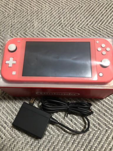 取引中　保証１年付　Switchライト　コーラルピンク