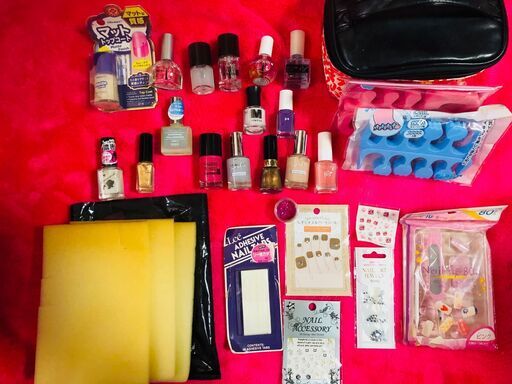 ネイル用品まとめてセット マニキュアトップコートベースコートネイルチップレブロンネイルハードナーネイルオイルなど どんぐりんこ 函館のネイル の中古あげます 譲ります ジモティーで不用品の処分
