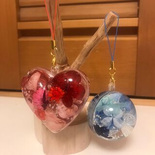 【オンライン】オーナメントにもピッタリ🎄固まるハーバリウムでキーホルダー作成レッスン♪ - フラワー