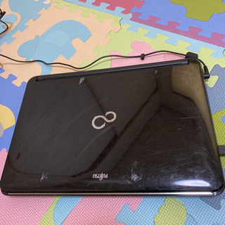 富士通ノートパソコン　i5 win10 office2019