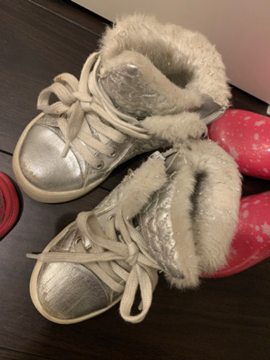 子供靴nike H M ディズニープリンセス長靴 あー 上小田井の家具の中古あげます 譲ります ジモティーで不用品の処分