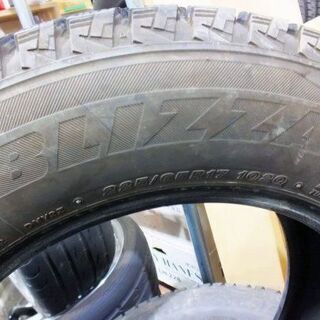 【苫小牧バナナ】深溝☆4本セット BS ブリヂストン DM-V2 225/65R17 2015年製 スタッドレスタイヤ ミニバン/SUVにオススメ♪ 苫小牧バナナ】深溝☆4本セット BS ブリヂストン DM-V2 225/65R17 2015