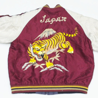 【苫小牧バナナ】現状品 TAILOR/テーラー東洋 TT11591 リーバーシブル スカジャン Mサイズ 虎×赤鷲 サテン♪ 苫小牧バナナ】現状品 TAILOR/テーラー東洋 TT11591 リーバーシブル