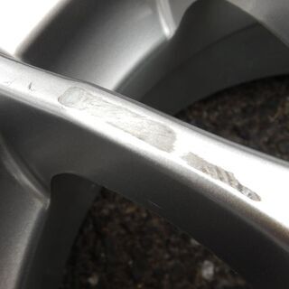 シュナイダー　15インチ　スタッドレス　ノア、VOXY、セレナ