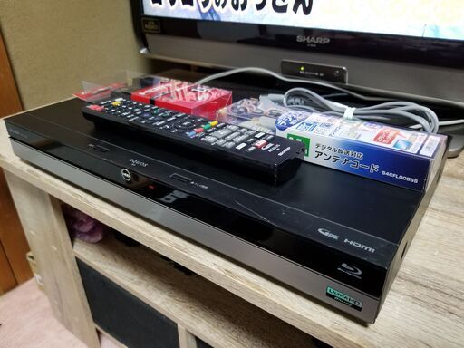☆AQUOS 4K Ultra HD！3チューナー&1TB！BD-UT1200☆ シャープ AQUOS