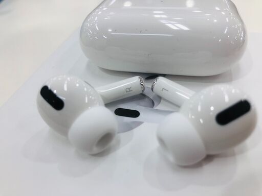 ほぼ未使用！APPLE　MWP22J/A　Bluetoothイヤホン入荷