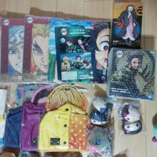 新品22万を18万兜飾り-鬼滅の刃グッズ まとめ売り