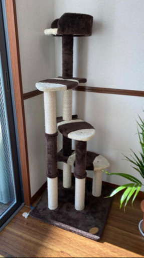 4段キャットタワー　7,000円