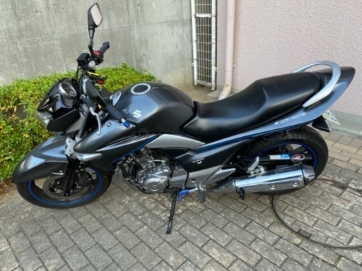 スズキ　GSR250 2012年式　ガンメタリック