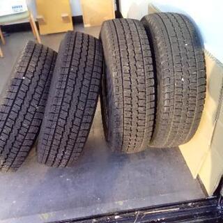 (調整中)🌟最終値下げ🌟ハイエース195/80R15  ホィール付きスタッドレスタイヤ