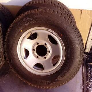 (調整中)🌟最終値下げ🌟ハイエース195/80R15  ホィール付きスタッドレスタイヤ