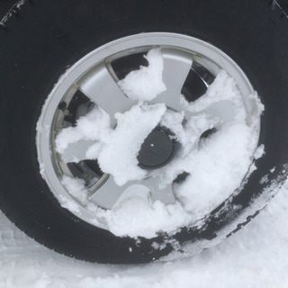 トーヨータイヤほぼ新品ジムニー用スタッドレスタイヤ