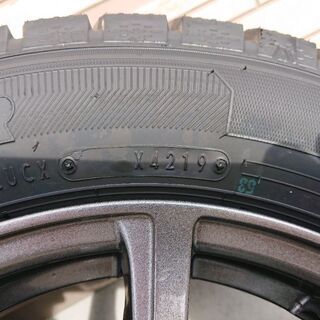 スタッドレスタイヤ 165/65R14