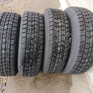 スタッドレスタイヤ 165/65R14