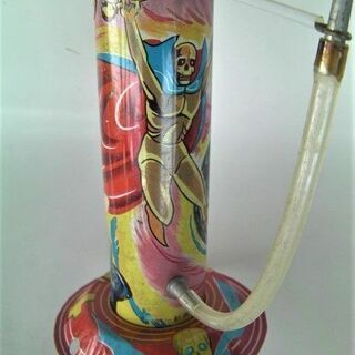 1967年★昭和レトロ懐かしい「黄金バット」ブリキ製のポンプ式水鉄砲・水遊びポンプ・水鉄砲・水ピストル◆現品限り、お見逃しなく！ 1967年☆昭和レトロ懐かしい「黄金バット」ブリキ製のポンプ式水鉄砲