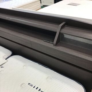 ニトリ　クイーンベッド　デュアルポケットシルキー