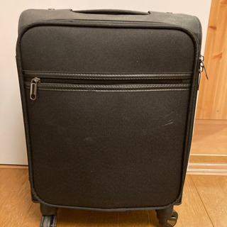 布製　黒　スーツケース