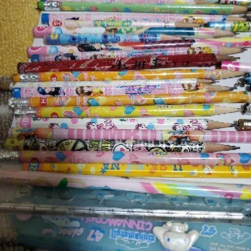 鉛筆女の子38本とものさし1本 りゅーま 木津川の子供用品の中古あげます 譲ります ジモティーで不用品の処分