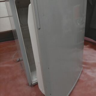 【ネット決済】サムソン(三星電子) ８４Ｌ 冷凍冷蔵庫 単身 1...