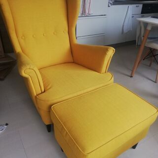 IKEA 1人用ソファとフットレスト