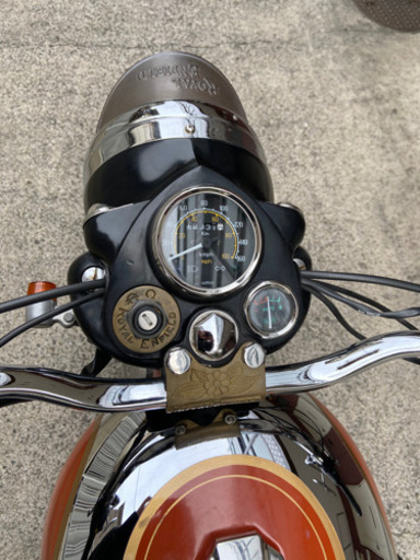 ロイヤルエンフィールド BULLET350【アイアンエンジン/逆シフト車】