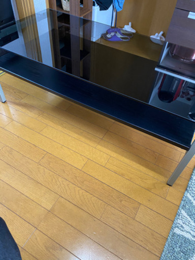 ガラステーブル