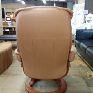 【店舗同時販売中】　ＥＫＯＲＮＥＳ　エコーネス　メイフィアＭ？　ストレスレスチェア　オットマン付　総本革　黄土色？【店頭ご来店購入限定】