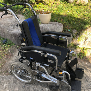 MIKI 車椅子　TRC-2