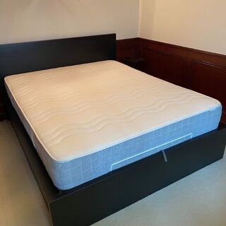 １月23日まで IKEA ベッド及びマットレス クイーンサイズ