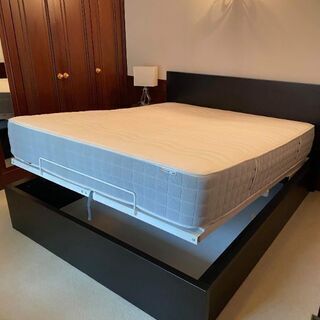 １月23日まで IKEA ベッド及びマットレス クイーンサイズ
