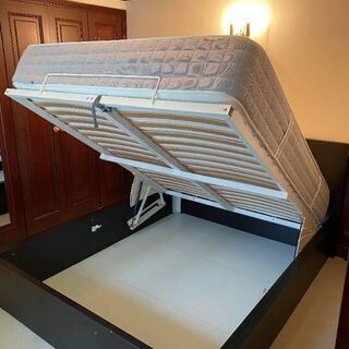 １月23日まで IKEA ベッド及びマットレス クイーンサイズ