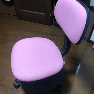 ニトリ　学習椅子　昇降チェア　ピンク