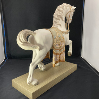 店舗同時販売中】LLADRO リヤドロ 置物 馬 「 威風堂々 」本体のみ