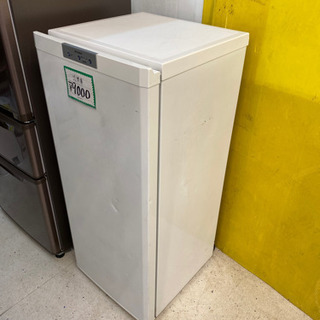 キッチン家電 家庭用冷凍庫激安販売です。一点のみの早い物勝ちになり