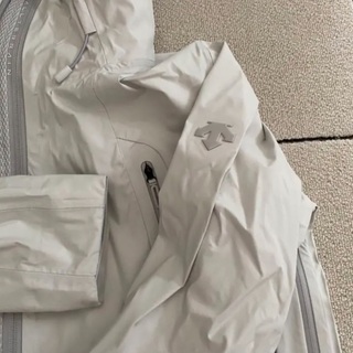 DESCENTE ナイロンジャケット　アクティブシェル　デサント