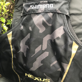 シマノのベスト売ります！
