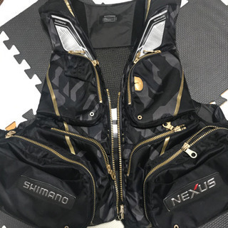 シマノのベスト売ります！
