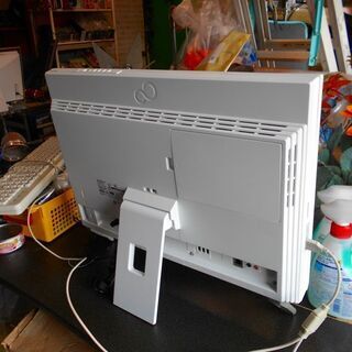 FUJITSU Esprimo FH52/T Core i7 - 別府市