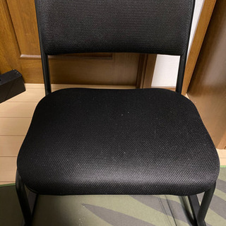 クッション付き椅子【期間限定0円」