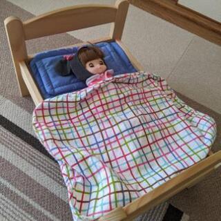 お人形用の木製ベッド