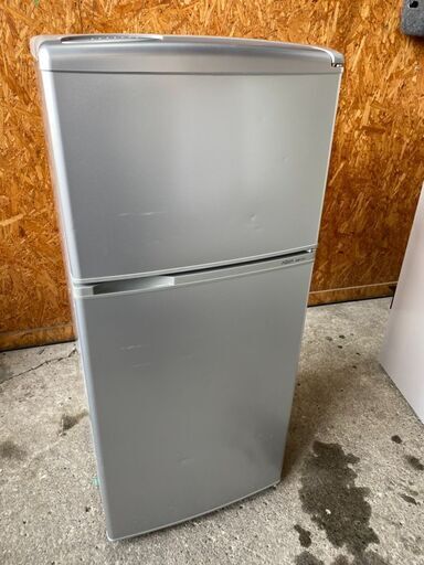 F1805　アクア冷蔵庫２ドア　１０９L　２０１４年　シルバー