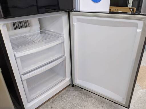 値下げ！！MITSUBISHI/三菱　256L冷蔵庫　2013年式　MR-HD26X-B　ブラック