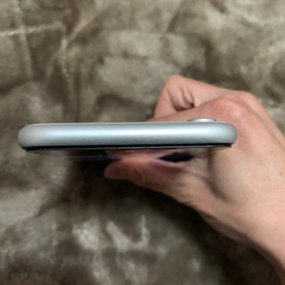 iPhone XR 64GB ホワイト