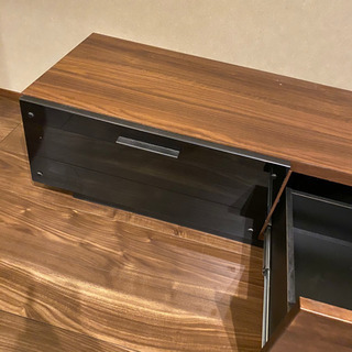 ロングタイプテレビ台　モダンデザイン