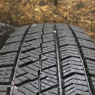 BS BLIZZAK VRX2 185/60R15 15インチ スタッドレス 4本 2018～19年製 バリ溝 シエンタ グレイス フィット スイフト等　(TE465) クレジットカード QR決済可能