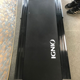 IGNIO トレッドミル　R16S ルームランナー　良品