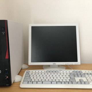 富士通　デスクトップパソコン　Windows10pro Core i7